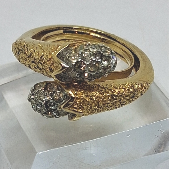 * Vintage Crown Trifari Snake? Rhinestones Gold Tone Ring - Picture 1 of 6